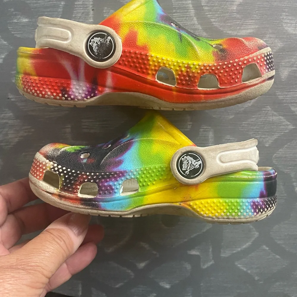 CROCS dress up